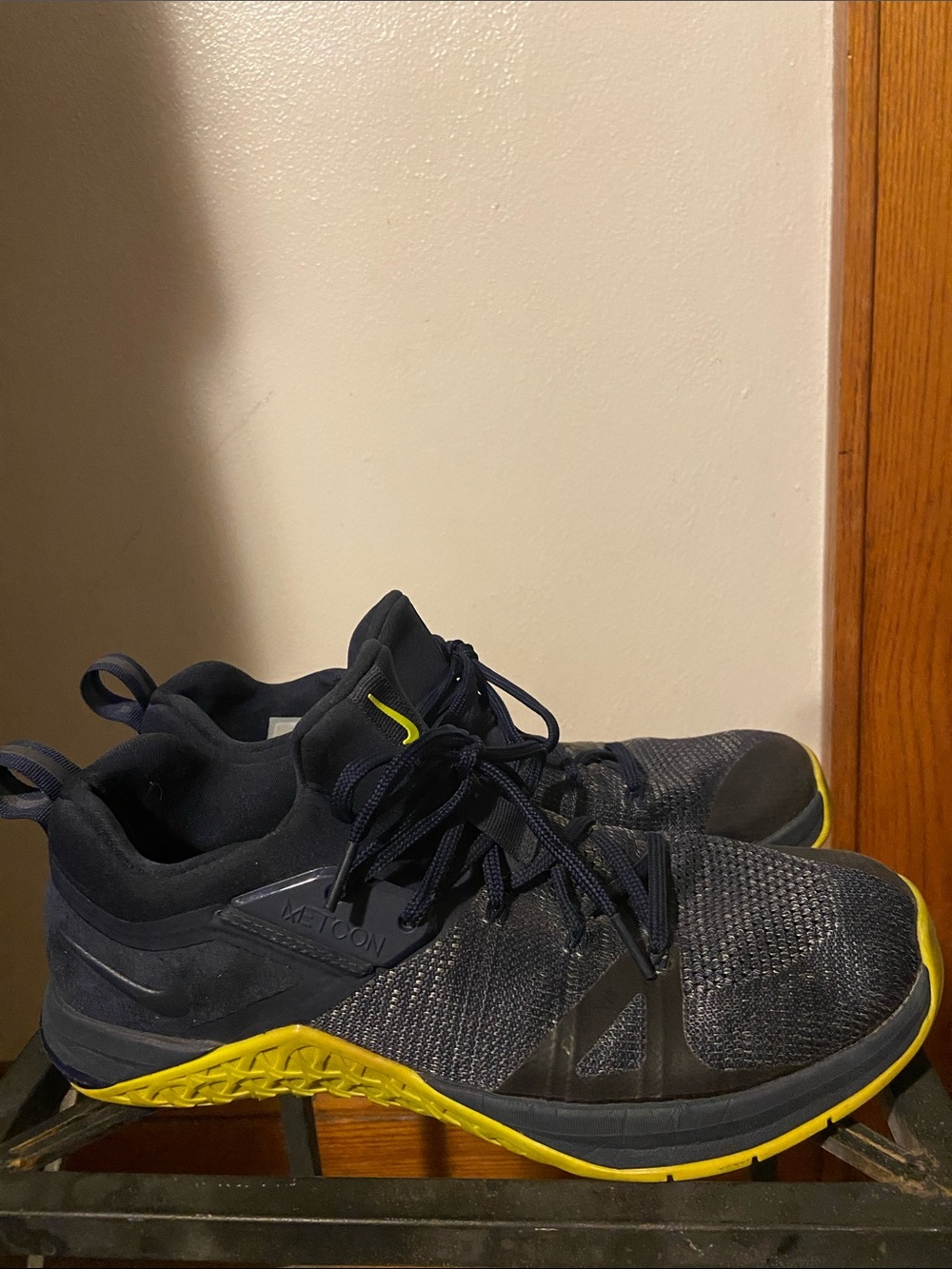 Men’s Size 10.5 Nike Navy Blue and Yellow Metcon Cross-Training Shoes
